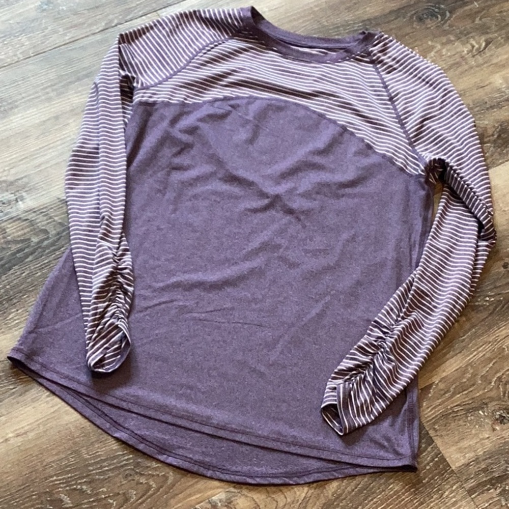 AVIA Top